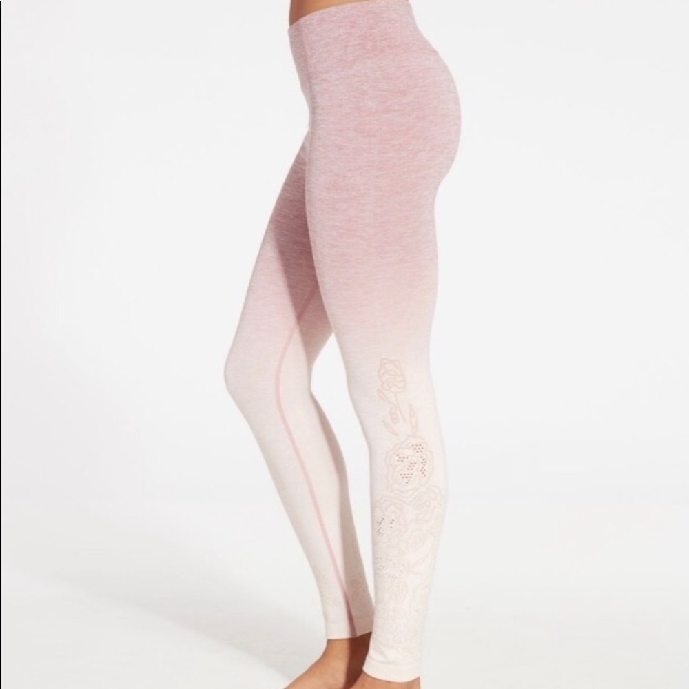 Calia by Carrie Underwood leggings